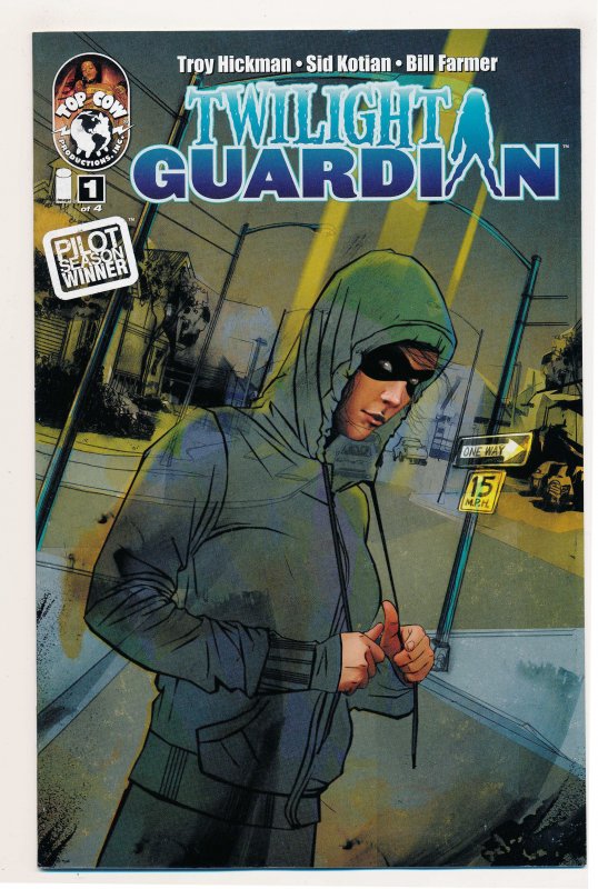 Twilight Guardian (2011) #1-4 VF/NM Complete series and Twilight Guardian Pilot