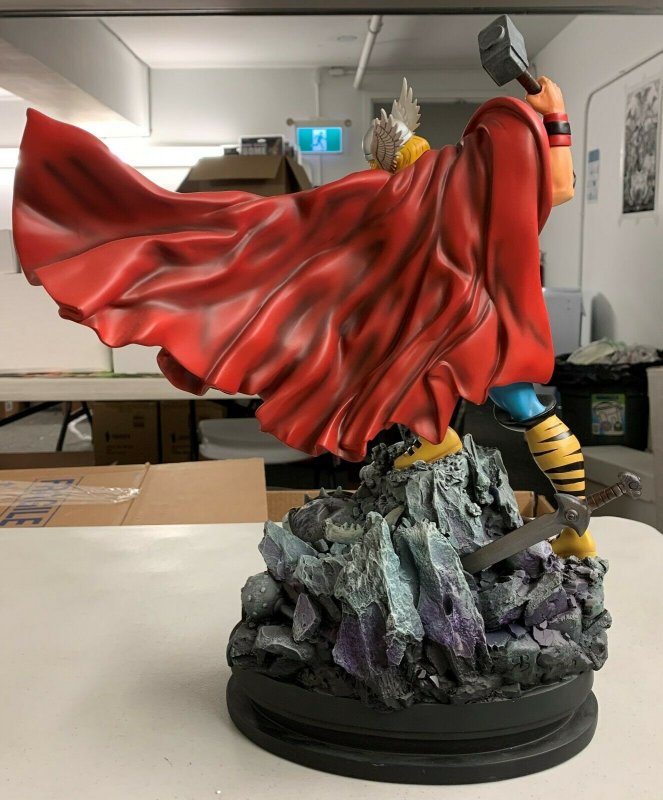 Marvel Mighty Thor Classic Action Ver. Painted Statue (Damaged See Description) 