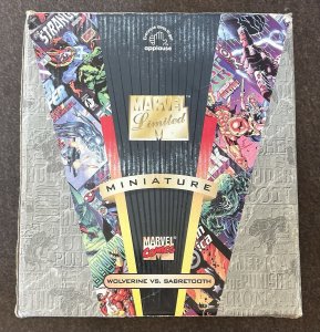 Marvel Limited Miniature Wolverine Vs Sabretooth Statue 1997