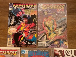 Lot Of 5 Outsiders DC Comic Books # 28 9 1 4 7 Batman Superman Flash Arrow J951