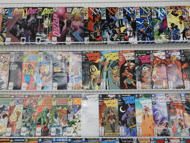 Huge Lot of 210+ Comics W/ X-Men, Wonder Woman, Defenders Avg. VF- Condition!