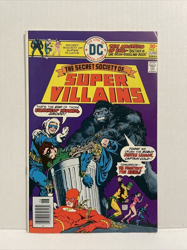 Secret Society of Super-Villains #1