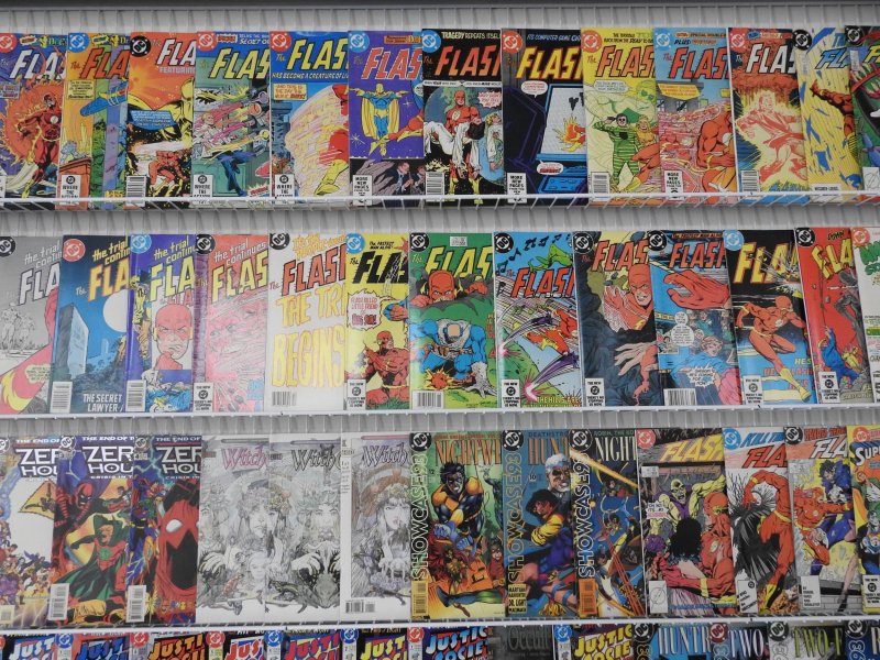 Huge Lot of 200+ Comics W/ Flash, Superman, Lobo +More! Avg. FN+ Condition!