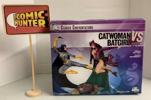 DC Classic Confrontations Catwoman Vs Batgirl Statue Limited Edition 0129/1500 