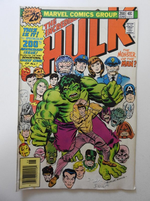 The Incredible Hulk #200 (1976) VG- Condition! MVS intact! Moisture wrinkle