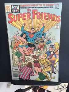 Super Friends #1 (1976) Midgrade first issue, Penguin cover key  VG/FN Wow!