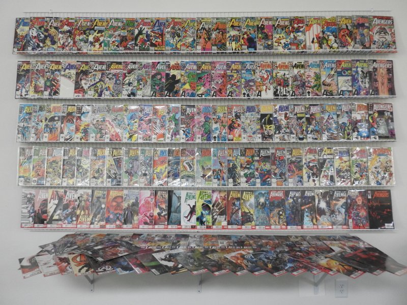 Huge Lot 200+ Comics W/ Avengers, Infinity, Uncanny+ Avg VF-NM Condition!!