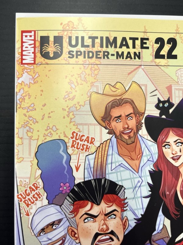 ULTIMATE SPIDER-MAN #22 1:25 MARGUERITE SAUVAGE VAR MARVEL IN-HAND PROSHIPPER