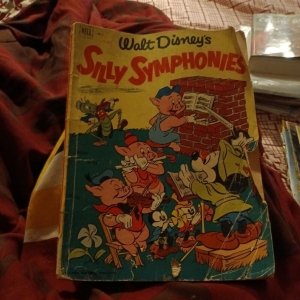 Walt Disney's Silly Symphonies #1 Mickey Mouse 1952 Dell Comics giant golden age