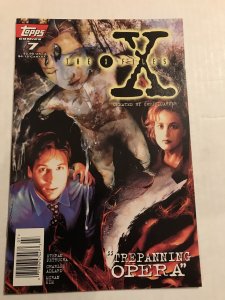 THE X-FILES #7 : Topps 7/95 VF/NM; Newsstand Variant, Fox & SCULLY photo cover