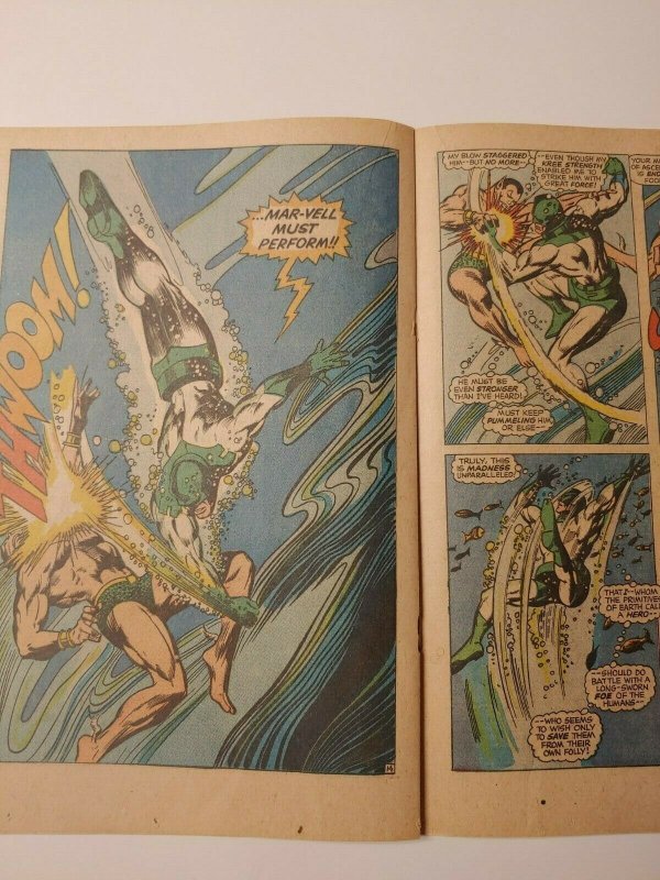 Captain Marvel #4 vol 1 1968 versus Sub-Mariner! Check pics. 