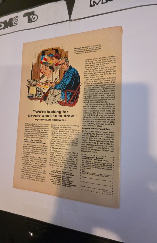 The X-Men #21 (1966)from whence come Dominus small cover chip/1/2 inch split