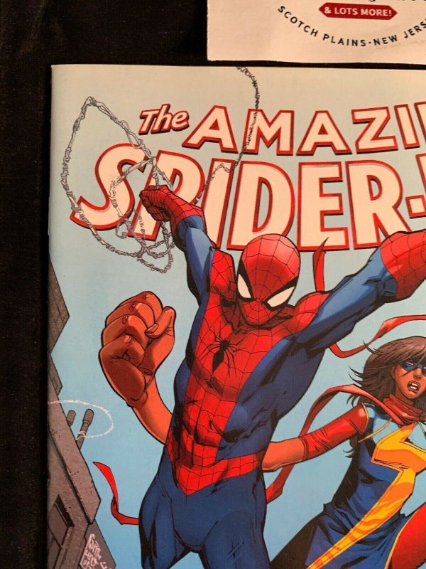 AMAZING SPIDER-MAN (2014) #7 VF/NM 1st print 1st SPIDER-VERSE UK Marvel Comics