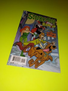 2015 SCOOBY DOO TEAM UP 12 HARLEY QUINN POISON IVY BATGIRL 1st PRINT NM-