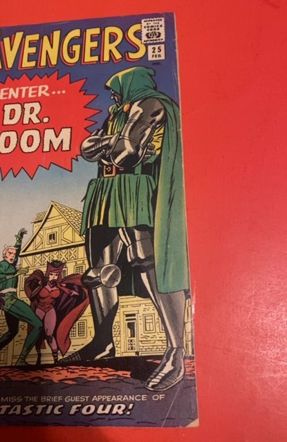 The Avengers #25 (1966) victor doom vs avengers