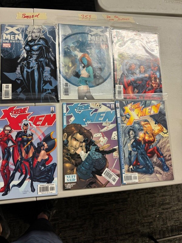 Lot of 10 Comic Lot (see pictures) 359-17