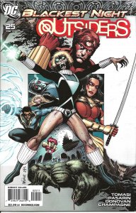 The Outsiders #25 (2010) - NM +