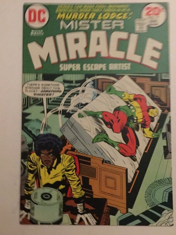 Mister Miracle 17 Nm Near Mint Dc