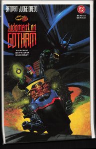 Batman/Judge Dredd: Judgment on Gotham (1992) Judge Dredd