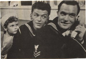 MAG: Celebrity Post Card-Frank Sinatra-Gene Kelly in On The Town 1970's-Size ...