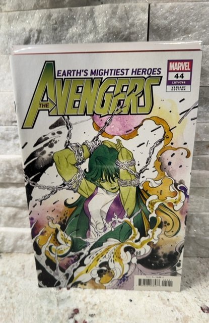 Avengers #44 Momoko Cover (2021)