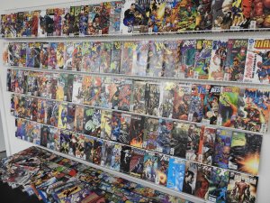 Huge Lot 220+ Comics W/ Avengers, X-Men, Wolverine, +More! Avg FN Condition!