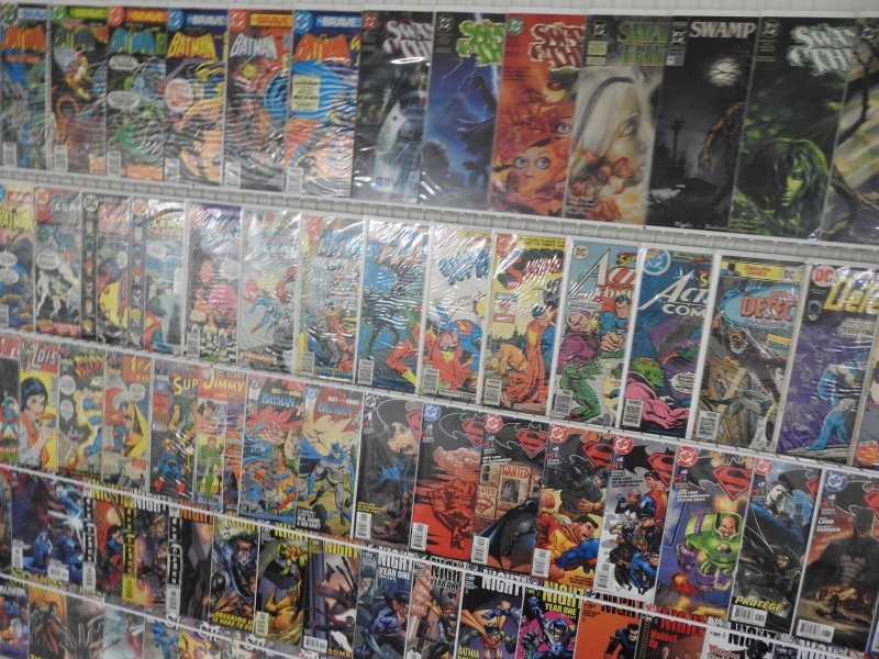 Huge Lot 130+ Comics W/ Batman, Superman, Swamp Thing+ Avg Fine- Condition!