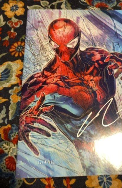 Marvel Comics Amazing Spider-Man #21 signed John Giang Virgin MegaCon # limited
