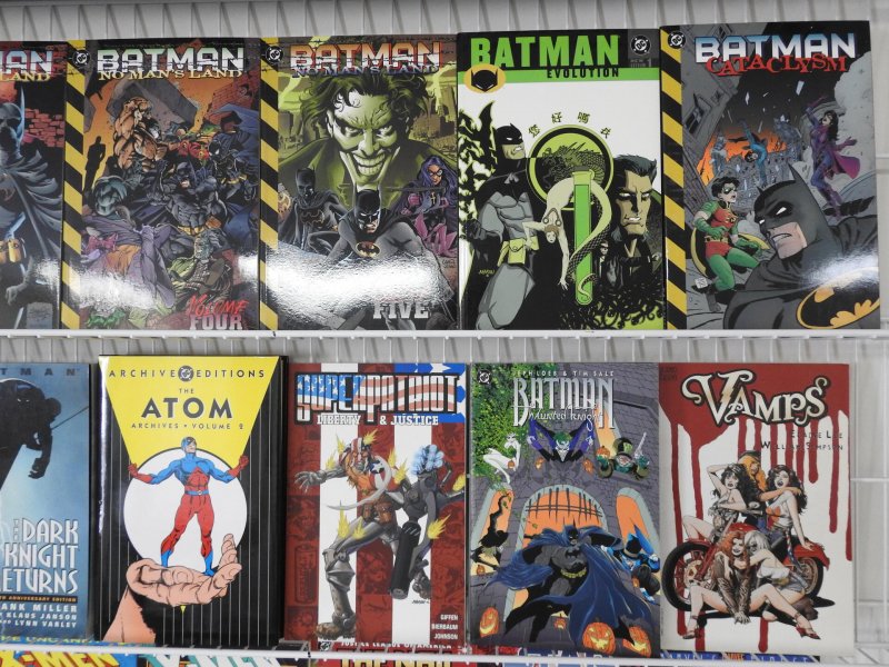 Huge Lot of 37 Trade Paperbacks W/ Batman, X-men,  Star Wars+ Avg F/VF Condition