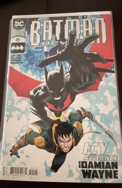 Lot of 9 Comics (See Description) Batman Beyond, Batman, Black Cloak, Black W...