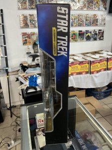 Diamond Select Art Asylum Star Trek Starship Legends USS Excelsior NCC-2000 2017