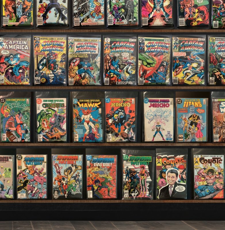 Huge Lot 140+ Comics with Captain America, The Incredible Hulk & More!