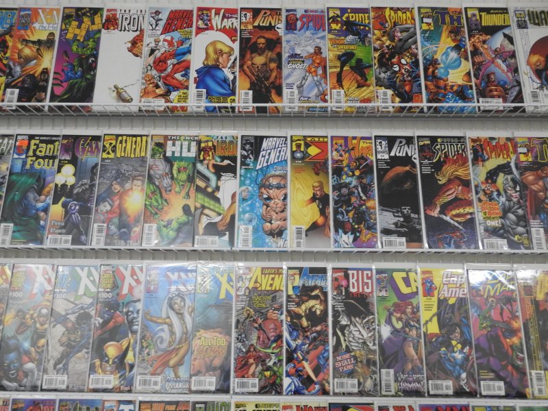 Huge Lot 130+ Comics W/ Avengers, X-Men, Spidey, Black Panther+ Avg VF+ Cond!!