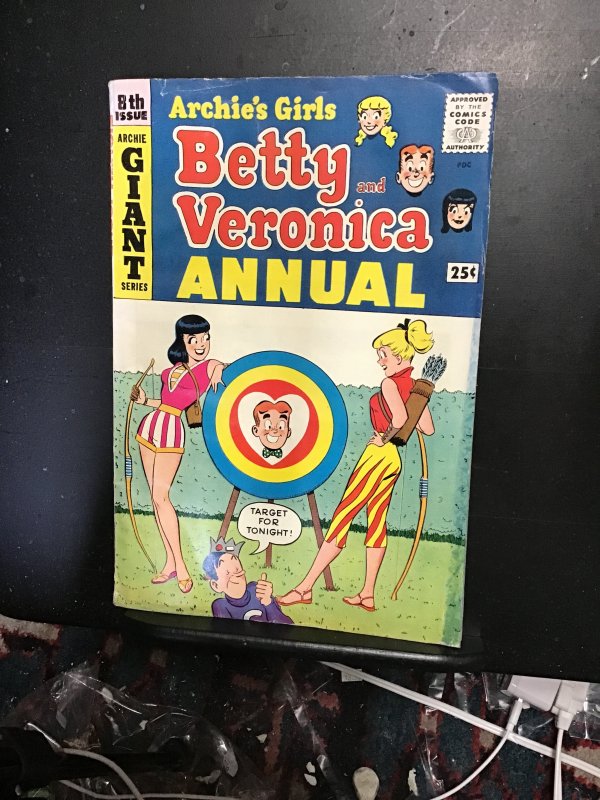 Archie's Girls Betty and Veronica Annual #8 (1960) Archery cover! Oregon...