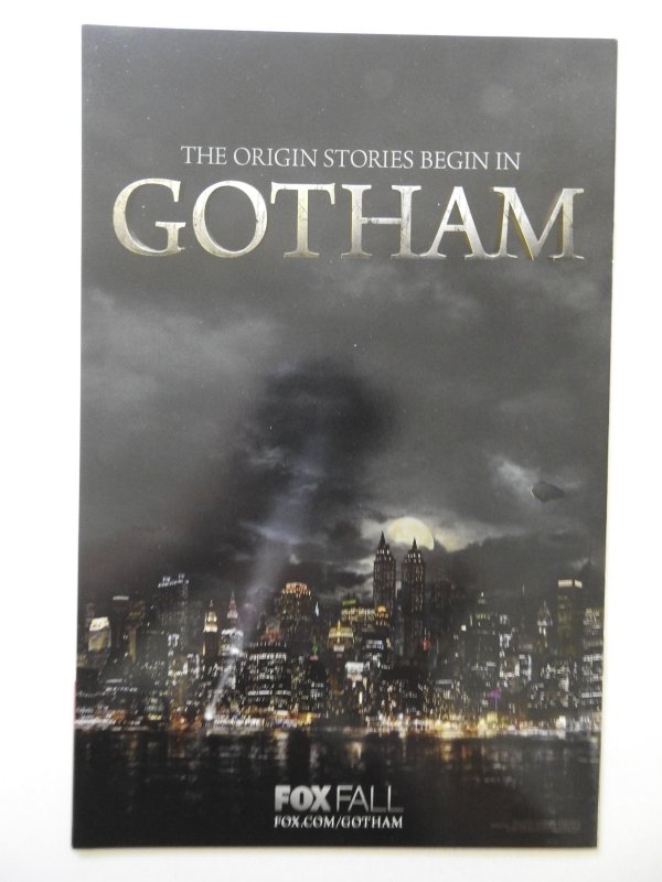 Detective Comics #34 Selfie Cover (2014) VF- Condition!