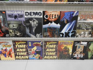 Huge Lot 42 TPB's W/ Walking Dead, Superman, Sandman, +More! Avg VF- Con...
