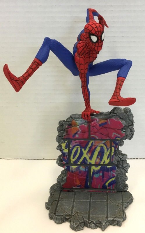 Iron Studios - PETER B. PARKER - Into Spider-Verse 1/10 BDS Art Scale Statue   *