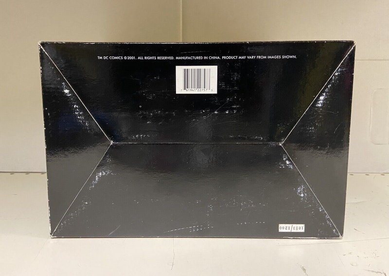 DC Direct The Flash vs. Captain Cold Statue