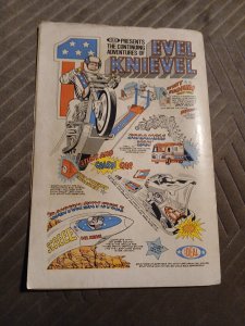 The Flash #231 DC Comics 1975 Bronze Age Convention Of Super Villains Comic Book