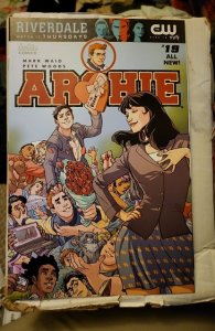 Archie #19 Cover A - Pete Woods (2017) sb1