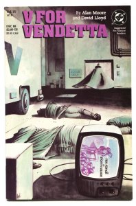 V For Vendetta #4  1988 - DC  -NM- - Comic Book