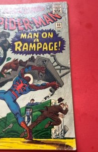 The Amazing Spider-Man #32 (1966) man on a rampage lower grade