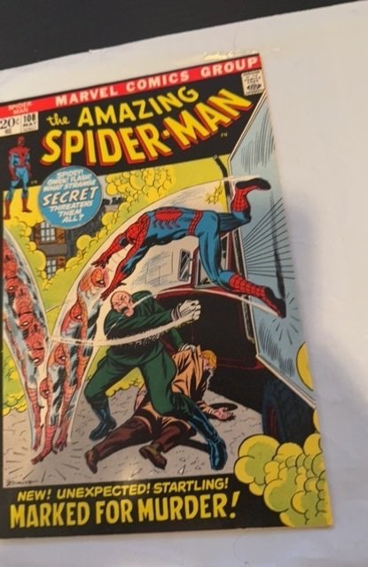 The Amazing Spider-Man #108 (1972)marked for murder slight spine rolll