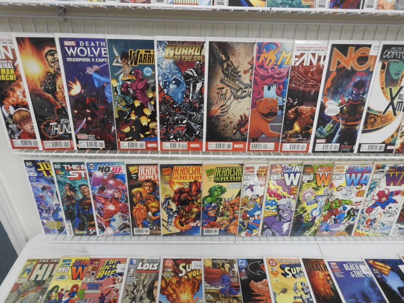 Huge Lot 150+ Comics W/ Superman, Hulk, Fantastic Four, +More AVG VF-