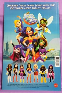 DC Superhero Girls 100-Page Giant #1 Wal-Mart Exclusive (DC 2019)