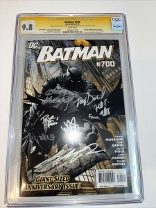 Batman (2010) # 700 (CGC 9.8) Signed Kubert Finch Daniel Doe Williams Davis Tan+