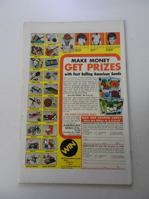 The Defenders #23 (1975) VF- condition MVS intact