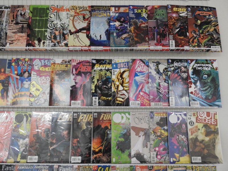 Huge Lot 160+ Comics W/Batman, Flash, Fantastic Four+ Avg Fine+ Condition!!