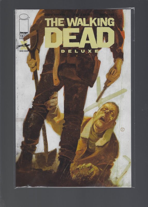 The Walking Dead Deluxe #15