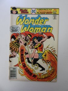 Wonder Woman #226 (1976) FN condition